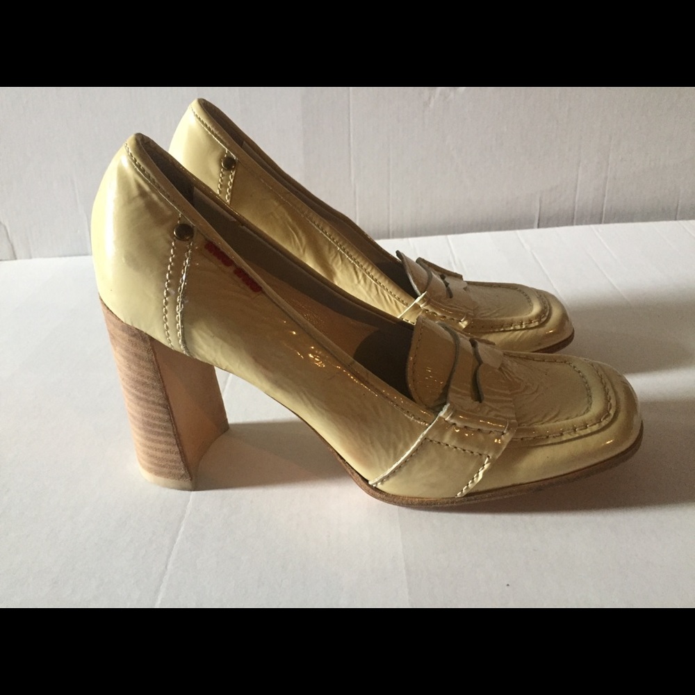 Miu Miu Tan Patent Stacked Heel